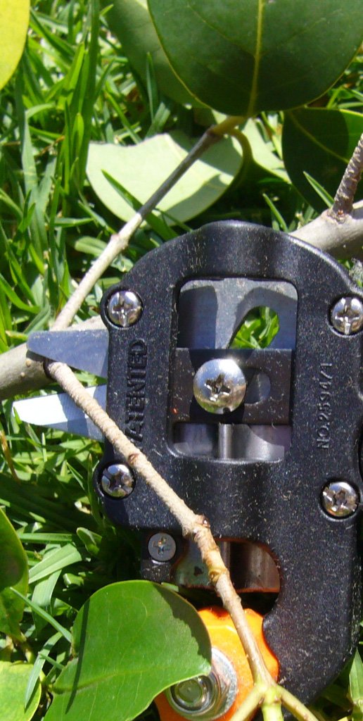 (image for) Zenport Grafting Tool ZJ67 Omega-Cut Grafting Tool for Grafting Fruit Trees and Vines
